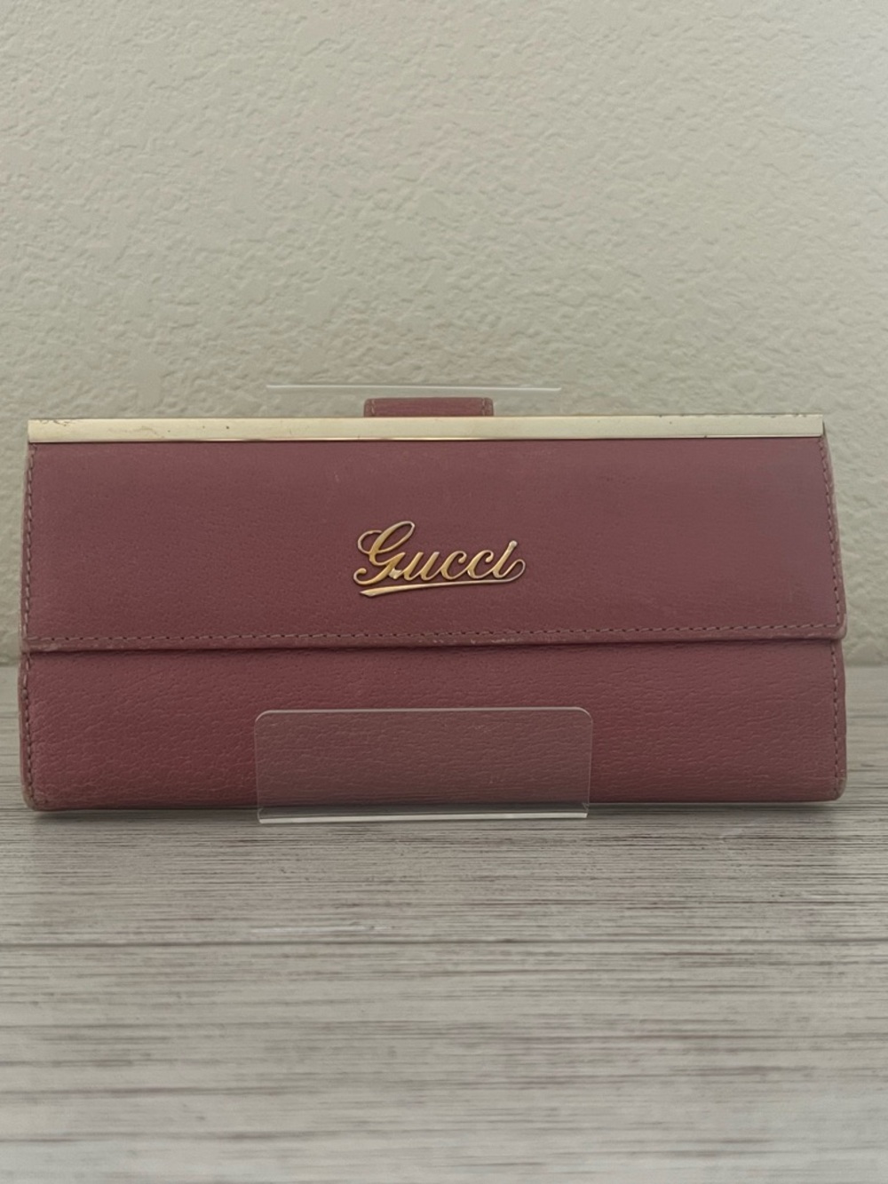 GUCCI Rose Pink Leather Continental Wallet with Gold Script Logo